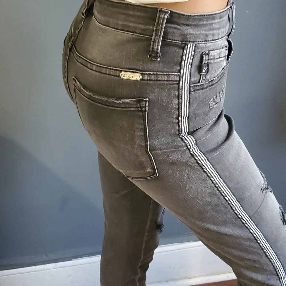 Kancan woman's gray black distressed crop stretch jeans size 27 - Picture 7 of 16